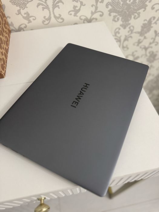 Продаю ноутбук HUAWEI MateBook D 14