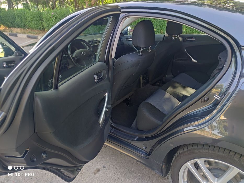 Lexus IS 220D, 177 CP