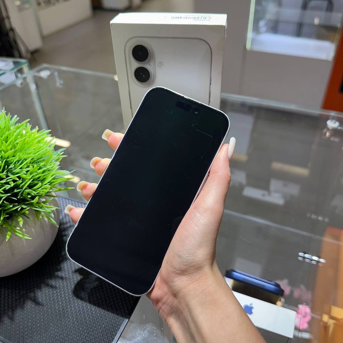 iPhone 16 256gb 90% | iStore