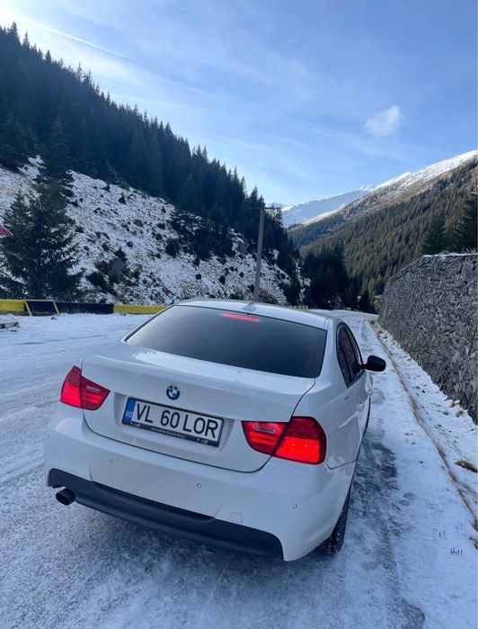 BMW    Seria 3       E90