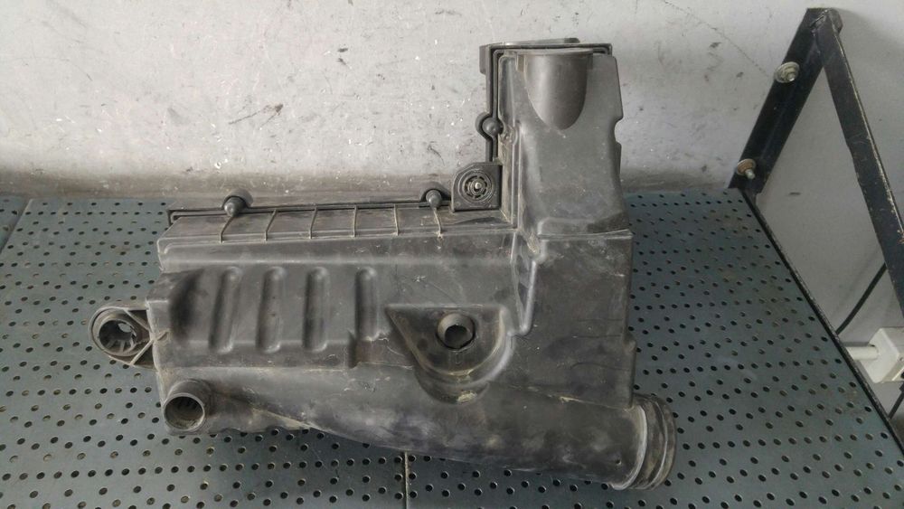 Carcasa filtru aer 1.9 tdi vw golf 5 1k1 3c0129607af 3c0129601am 1k0183b 1k0129620f