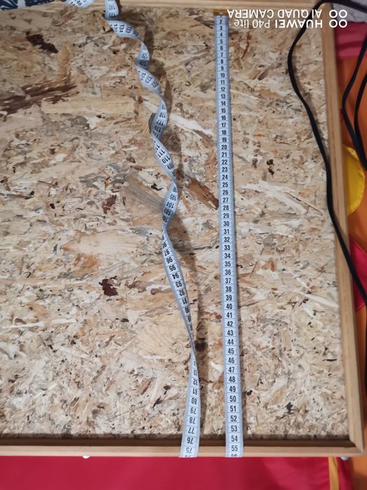 Табло за снимки изработено от OSB плоскост и дървена рамка