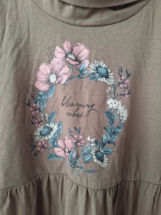 Лот детски рокли 134