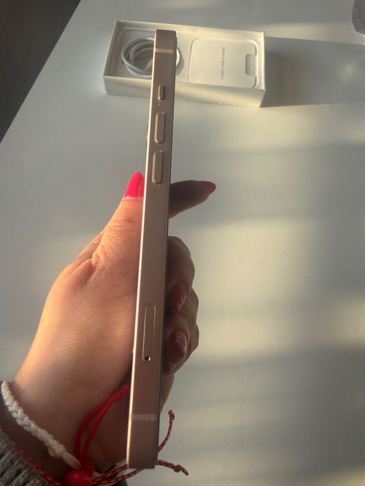 Apple iPhone 13 Pink 128GB + ПОДАРЪК лаптоп Lenovo IdeaPad 320