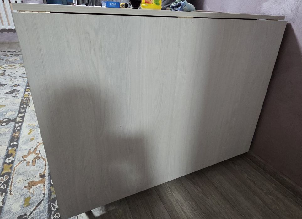 Стол со стульями