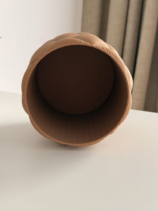 Mască ghiveci decorativă 3D – design modern crem