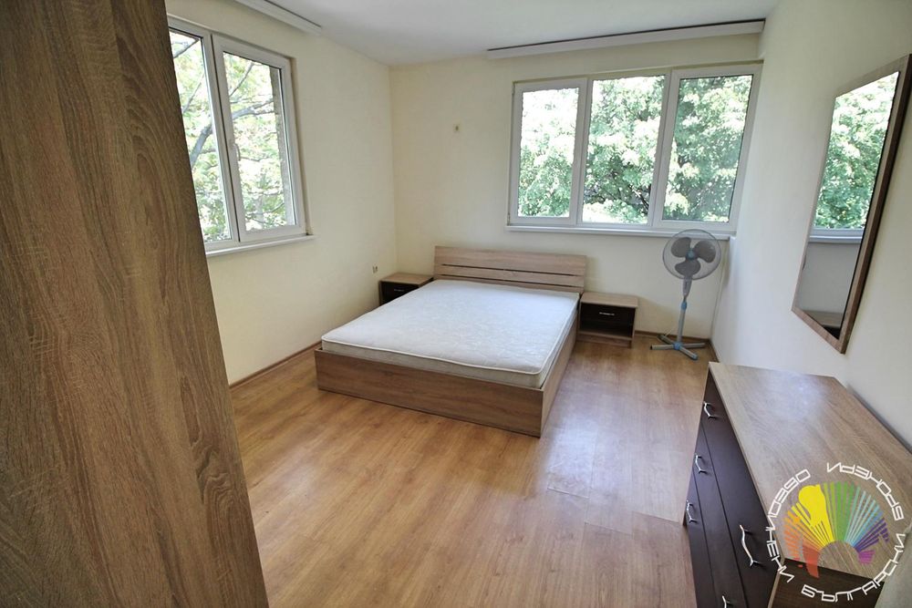 Дава се под наем Тристаен апартамент в Бургас, Възраждане - 95 кв.м за 357 € - Снимка #8