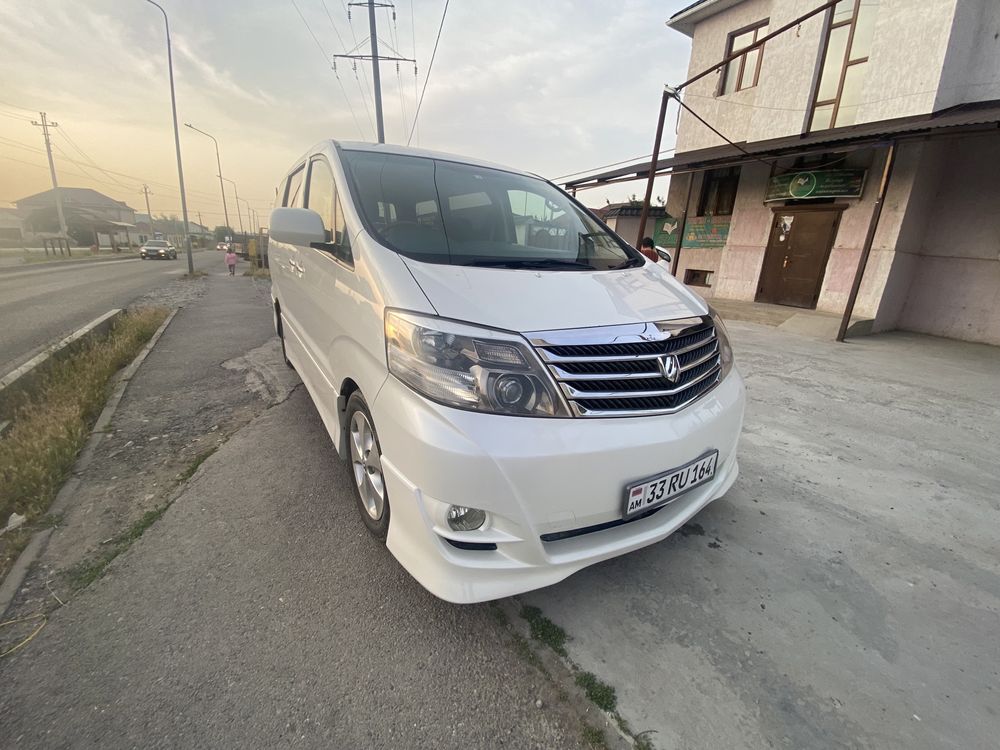 Toyota Alphard 2008