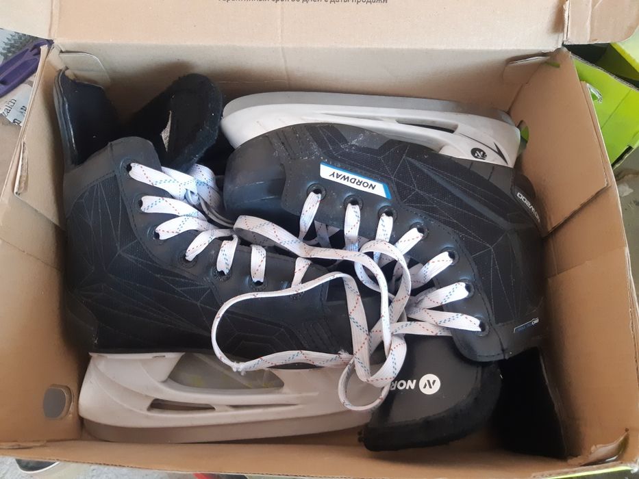 Коньки продам либо обмен на тюбинг