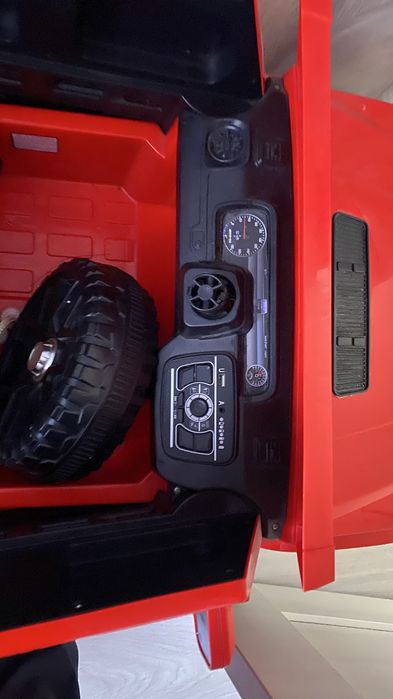 Детскии электро мобиль