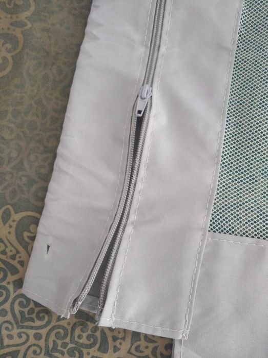 Солнцезащитная штора для детской коляски.