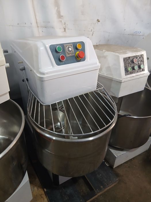 Xamir meshalka 64 letr 220v