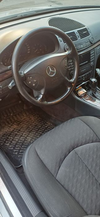 MERCEDES-BENZ E-Class 2004 — imagine 5
