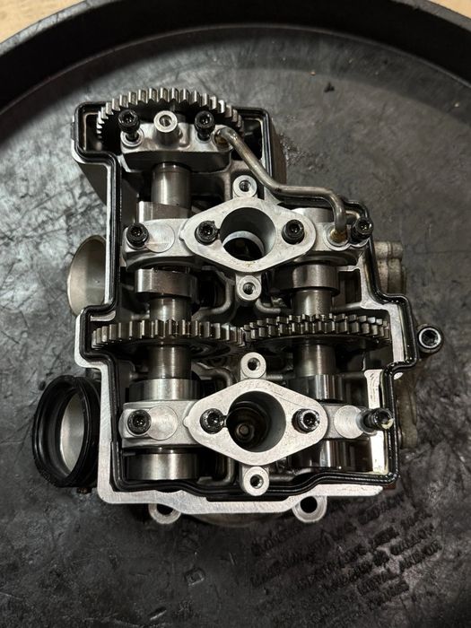 Aprilia RSV4 OEM Глава Преден Цилиндър