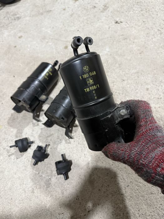 Абсорбер Обратный клапан на BMW e34