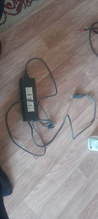 Продам Xbox 360 в отличном состоянии