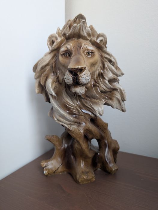 Декоративна статуетка лъв