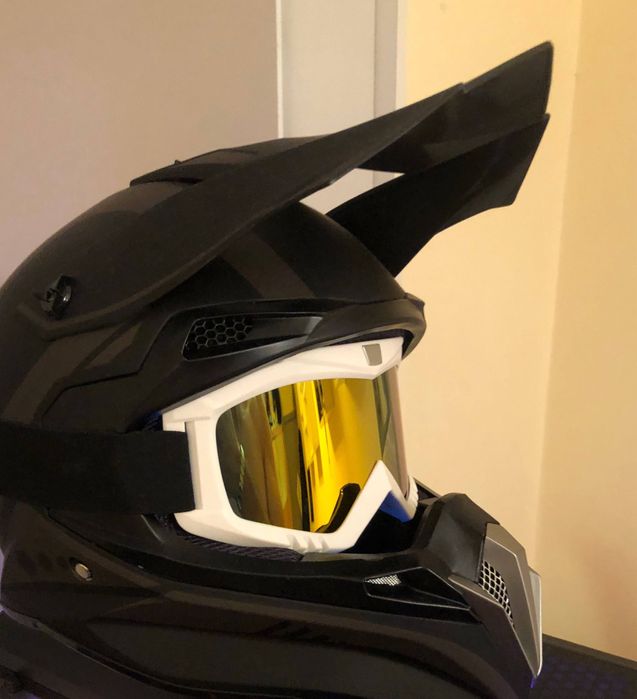 Шлем FMX для кросовых мотоциклов с очками внедорожный