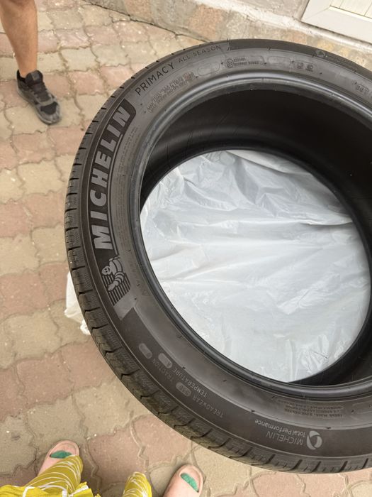 Продам комплект резины michelin