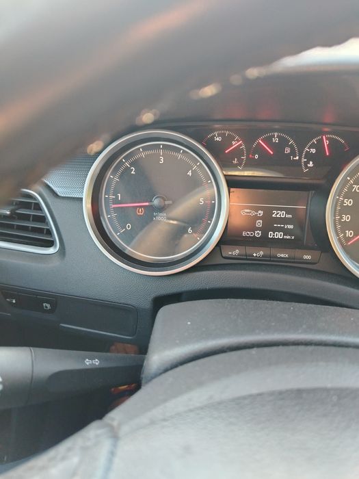 Peugeot 508 berlina