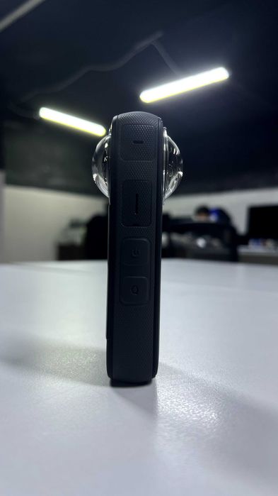 Экшн камера Insta360 X3