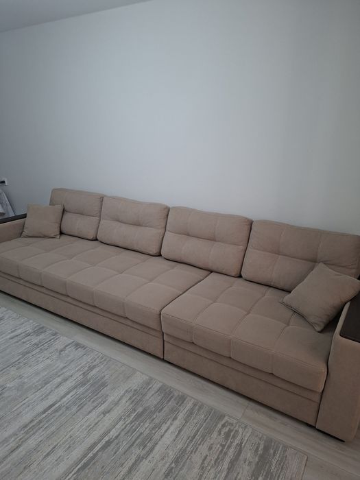 Диван.         .