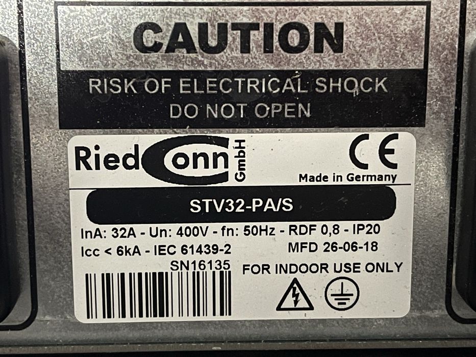 Distribuitor 380 V la 220 V 32A