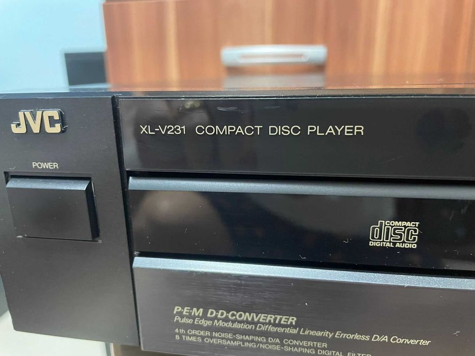 JVC XL-V231 Compact Disc Player