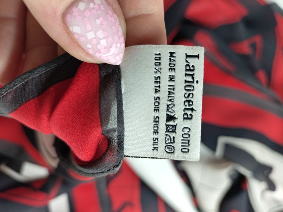 Шарф от Moschino