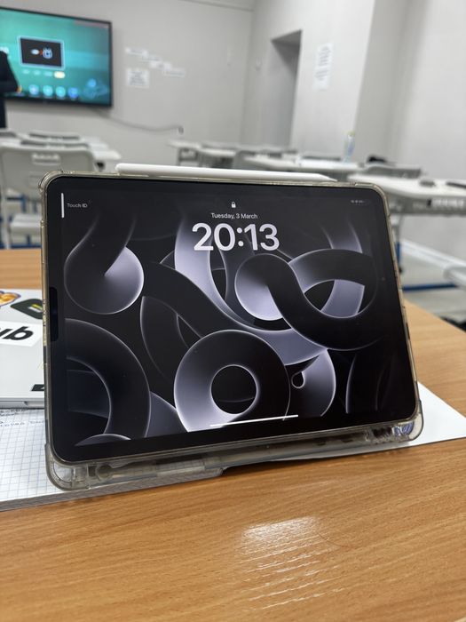 Ipad air 5    +   Apple pencil