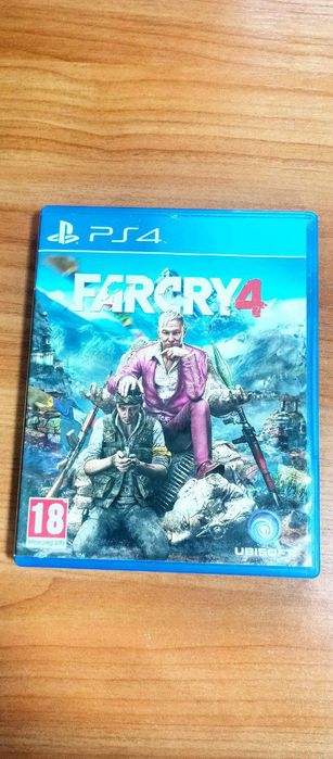 Диски с играми для PS4 / PS5.