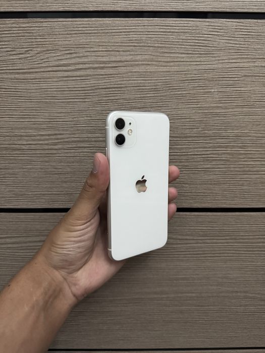 Айфон 11 с коробкой