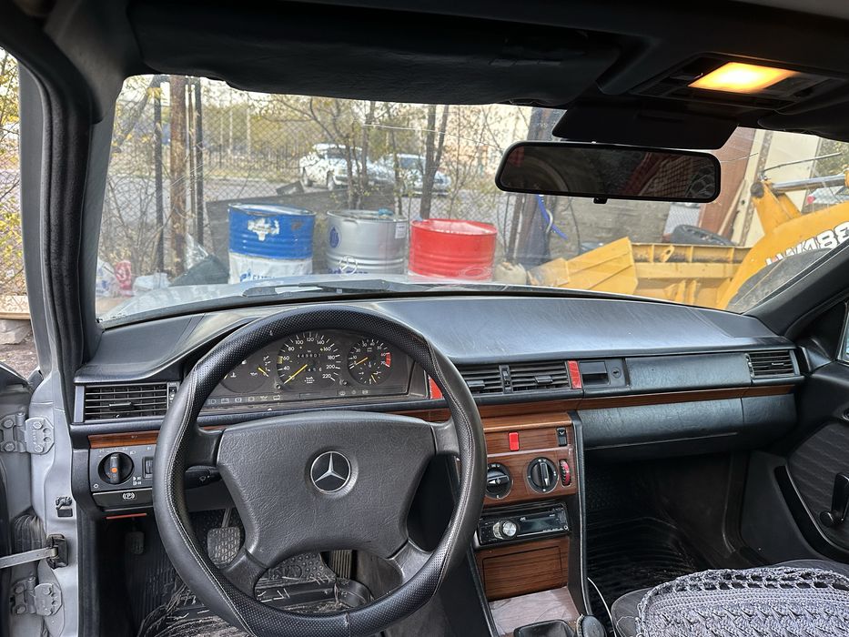 Продам мерс 124