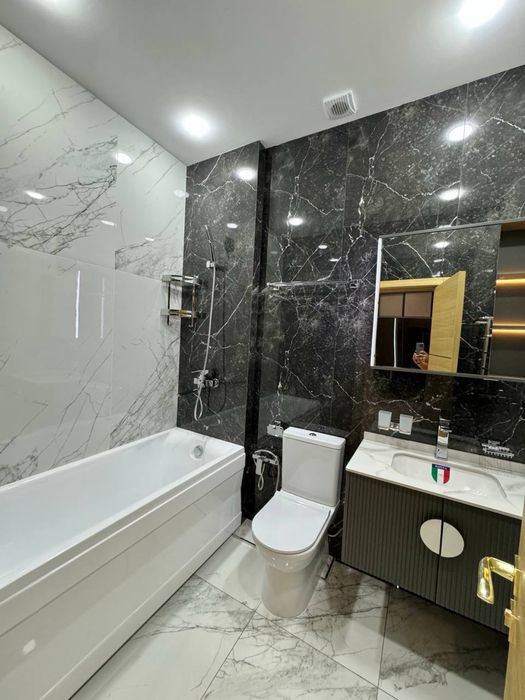 Метро Ойбек-Новостройка! Сдается новая студия в самом центре города!