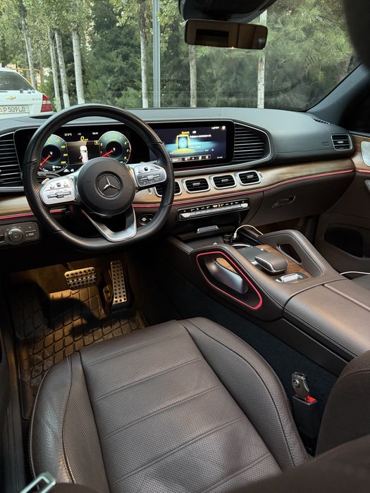 Mercedes Benz GLS450 4 matik 2023/2024 год