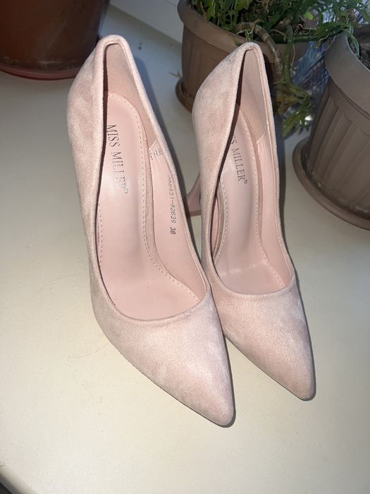 Продам новые туфли 2 пары