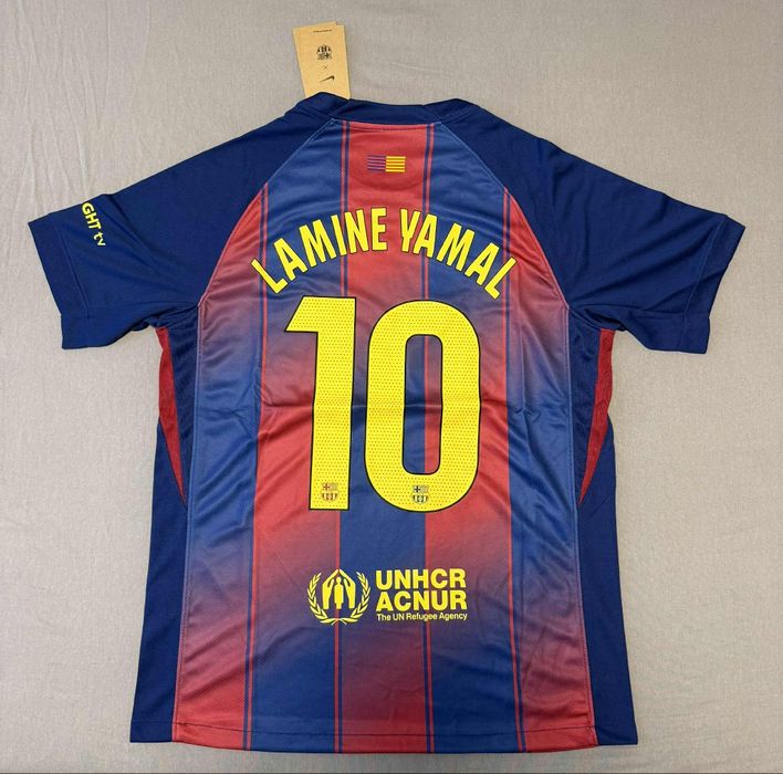 Футболни екипи от сезон 2025/2026.