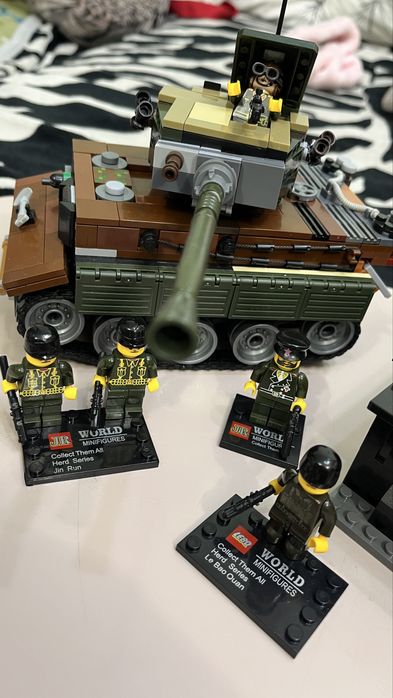 Большой набор конструктора типа LEGO