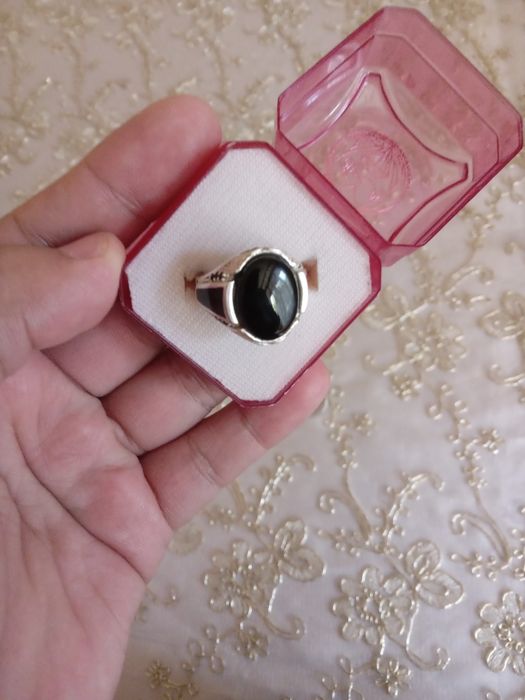 Uzuk Perstin serebro