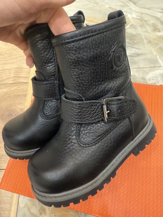 Продам детскую обувь Tiflani 21р