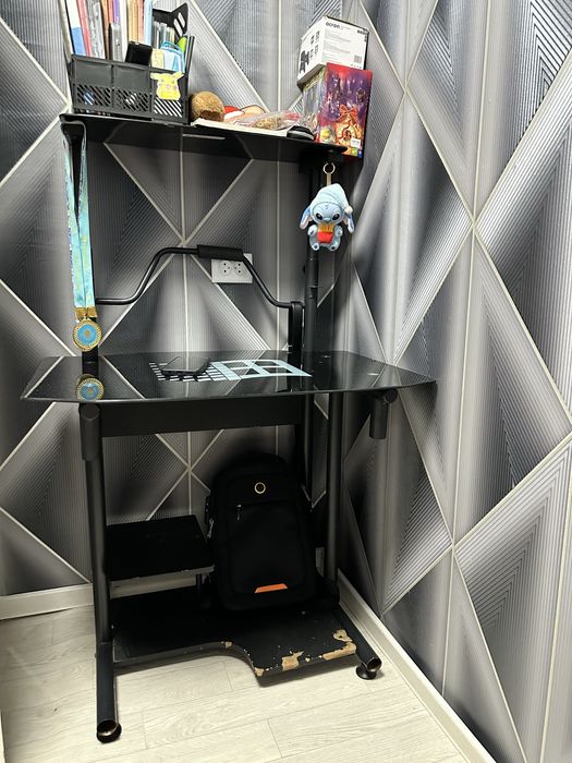 Отдам стол СРОЧНО!