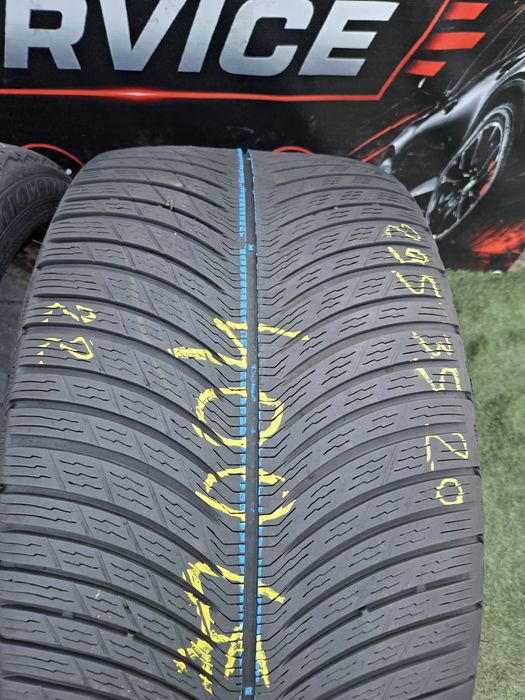 295 35 20 Michelin