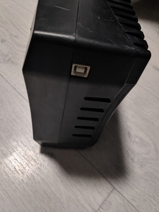 Tripp-lite AVRX750U ибп