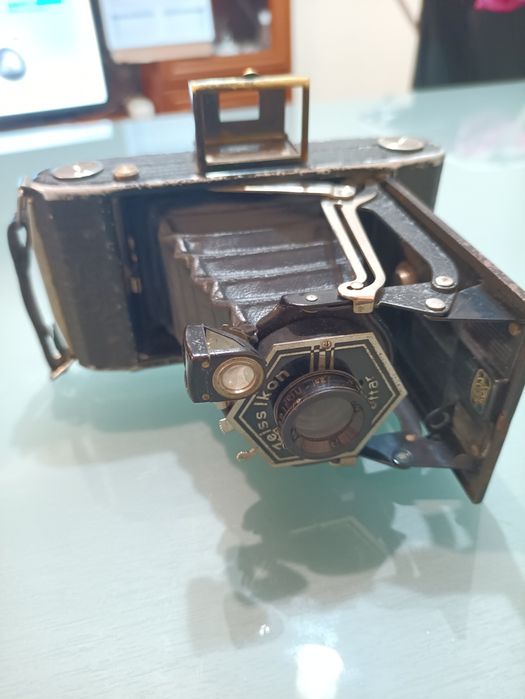 Продавам ретро фотоапарат Zeiss Ikon Ikomat