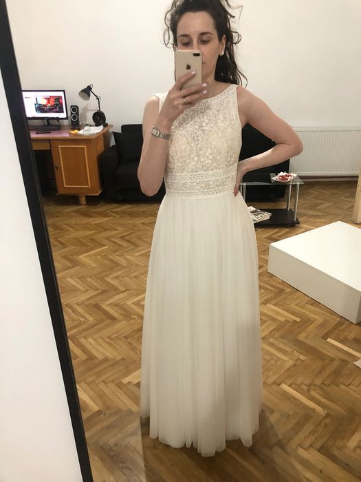 Vând rochie de mireasă