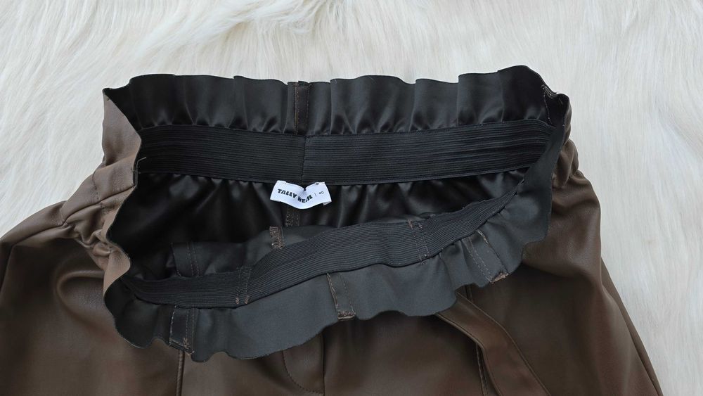 Кожени панталони размер Л