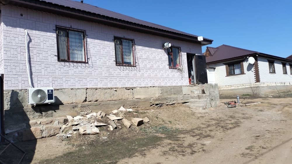 Продам дом.район акжар 2