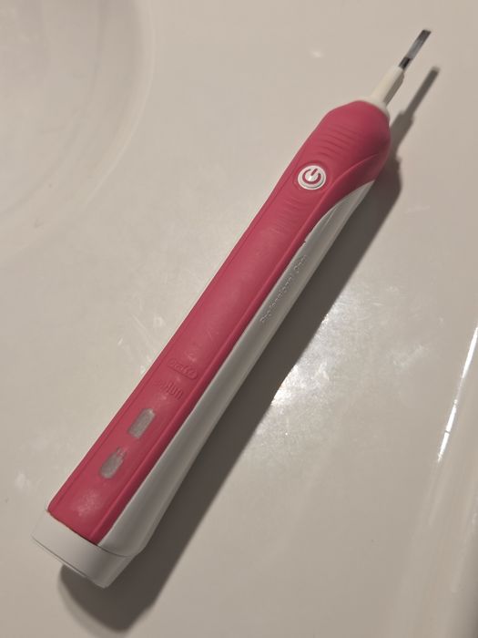 periuta de dinti electrica oral b