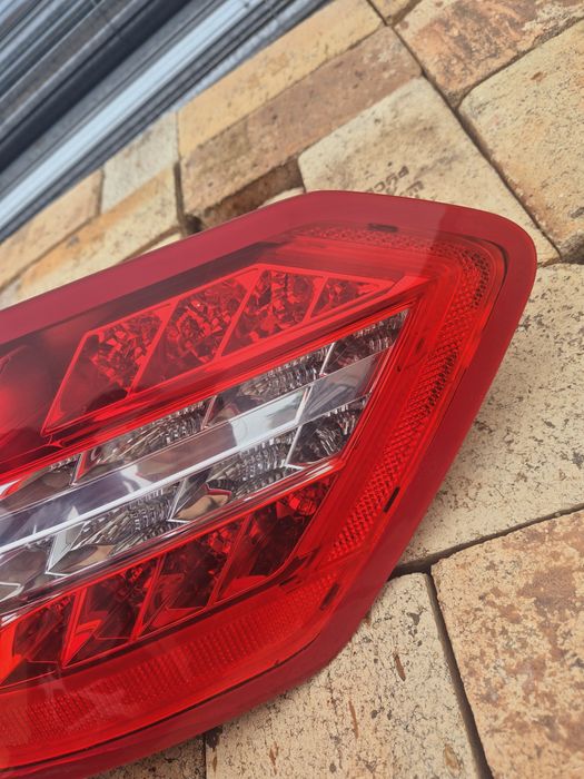 W212 Ляв стоп Мерцедес Е класа седан със забележка