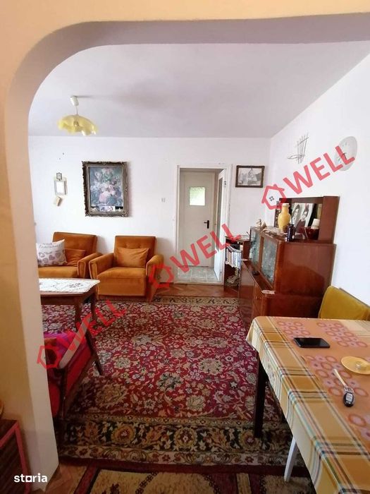 Apartament cu 3 camere de vânzare pe strada Dozsa György!